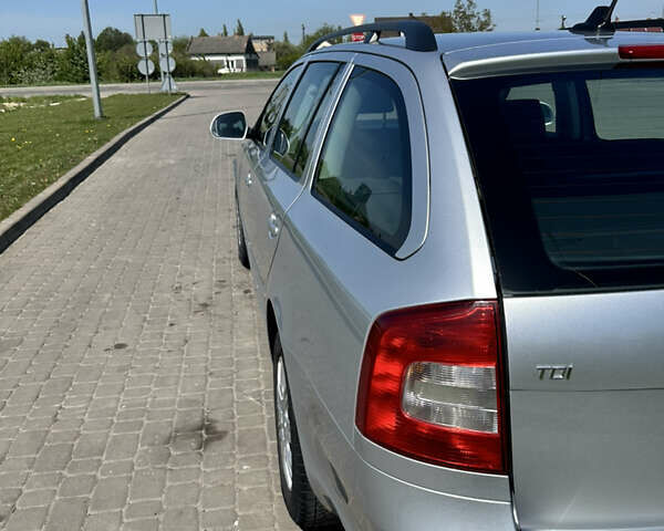 Сірий Шкода Октавія, об'ємом двигуна 1.6 л та пробігом 258 тис. км за 7900 $, фото 4 на Automoto.ua