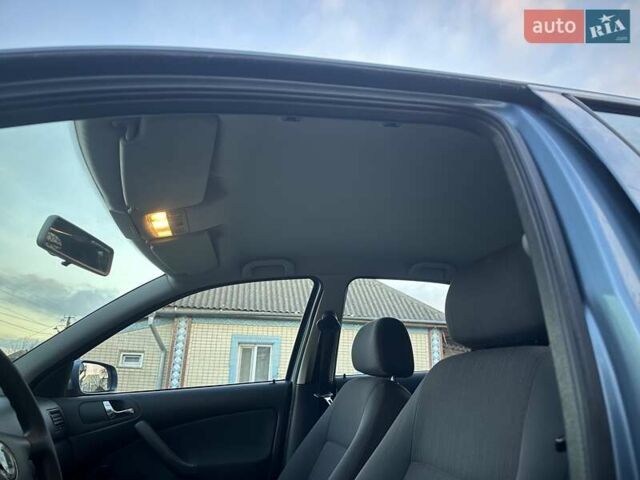 Серый Шкода Октавия, объемом двигателя 1.6 л и пробегом 213 тыс. км за 5600 $, фото 20 на Automoto.ua