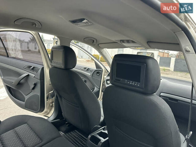 Серый Шкода Октавия, объемом двигателя 1.6 л и пробегом 159 тыс. км за 7499 $, фото 62 на Automoto.ua