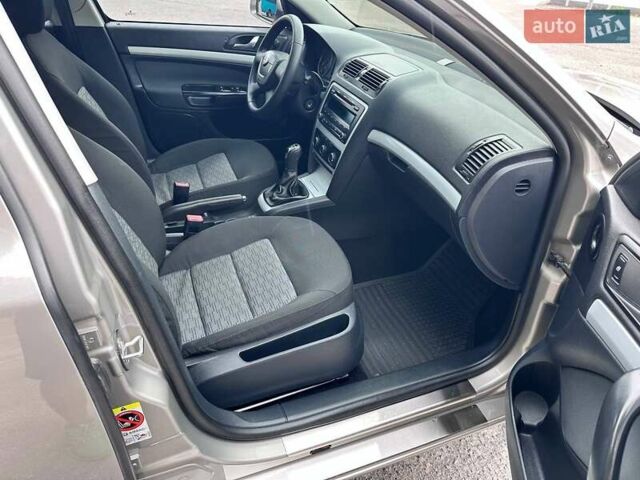 Сірий Шкода Октавія, об'ємом двигуна 1.6 л та пробігом 222 тис. км за 8300 $, фото 22 на Automoto.ua