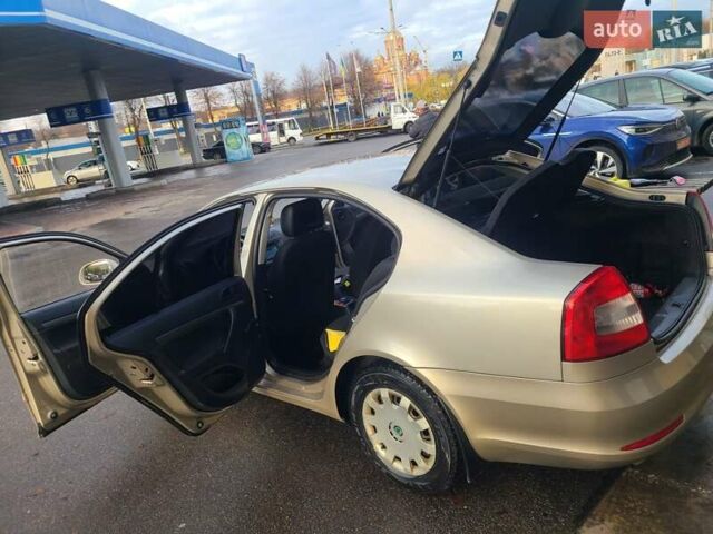 Сірий Шкода Октавія, об'ємом двигуна 1.6 л та пробігом 158 тис. км за 6500 $, фото 25 на Automoto.ua