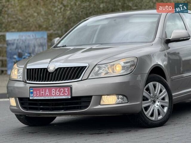 Шкода Октавия 2009 в Хусте на Automoto.ua Серый Шкода Октавия, объемом двигателя 1.4 л и пробегом 200 тыс. км за 6199 $, фото 4 на Automoto.ua