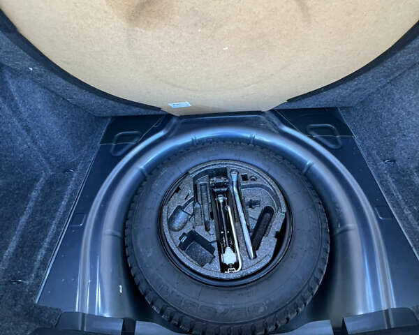 Серый Шкода Октавия, объемом двигателя 1.6 л и пробегом 227 тыс. км за 7950 $, фото 18 на Automoto.ua