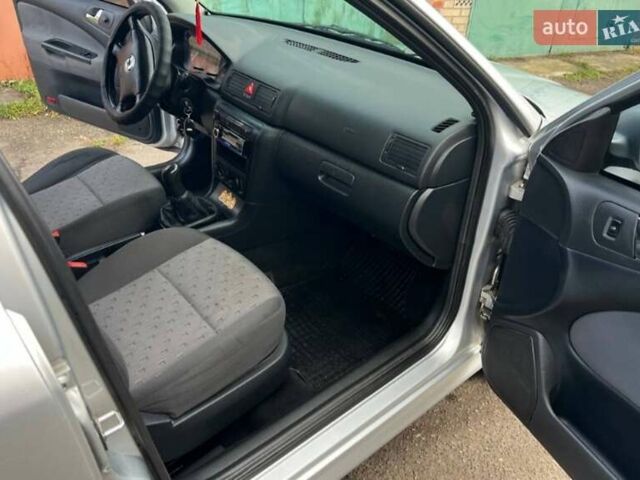 Сірий Шкода Октавія, об'ємом двигуна 1.6 л та пробігом 252 тис. км за 4999 $, фото 15 на Automoto.ua