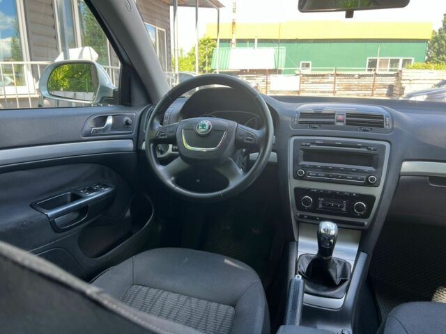 Серый Шкода Октавия, объемом двигателя 1.8 л и пробегом 212 тыс. км за 7400 $, фото 10 на Automoto.ua