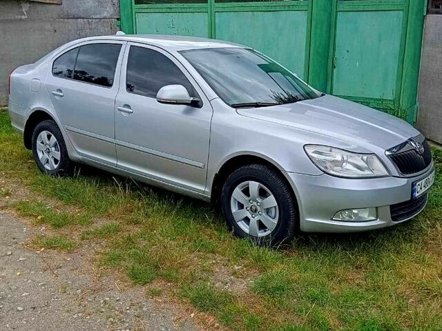 Серый Шкода Октавия, объемом двигателя 1.8 л и пробегом 275 тыс. км за 7000 $, фото 4 на Automoto.ua