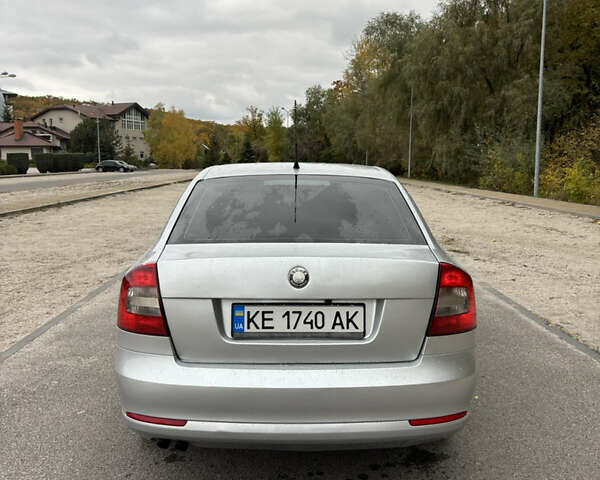 Шкода Октавия 2009 в Днепре (Днепропетровске) на Automoto.ua Серый Шкода Октавия, объемом двигателя 1.8 л и пробегом 245 тыс. км за 6399 $, фото 4 на Automoto.ua