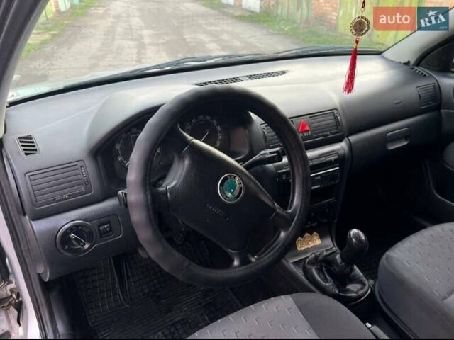 Сірий Шкода Октавія, об'ємом двигуна 1.6 л та пробігом 252 тис. км за 4999 $, фото 9 на Automoto.ua