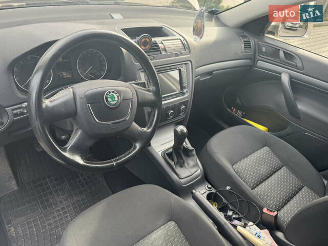 Шкода Октавія 2009 у Вінниці на Automoto.ua Сірий Шкода Октавія, об'ємом двигуна 1.6 л та пробігом 158 тис. км за 6400 $, фото 5 на Automoto.ua