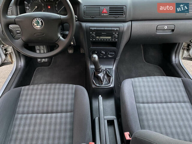 Серый Шкода Октавия, объемом двигателя 1.6 л и пробегом 207 тыс. км за 6300 $, фото 9 на Automoto.ua