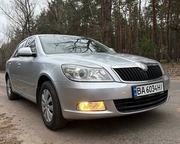 Сірий Шкода Октавія, об'ємом двигуна 1.6 л та пробігом 230 тис. км за 7783 $, фото 10 на Automoto.ua