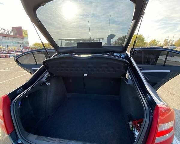 Серый Шкода Октавия, объемом двигателя 1.6 л и пробегом 343 тыс. км за 6300 $, фото 1 на Automoto.ua