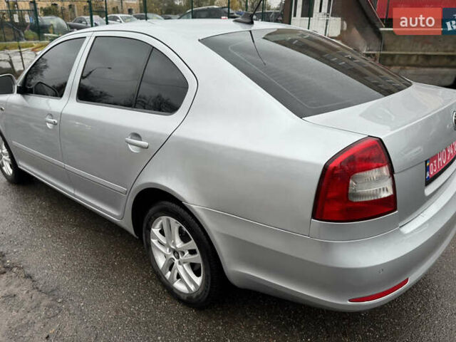 Серый Шкода Октавия, объемом двигателя 1.8 л и пробегом 228 тыс. км за 8950 $, фото 4 на Automoto.ua