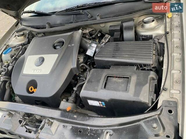 Шкода Октавія 2009 у Белой Церкве на Automoto.ua Сірий Шкода Октавія, об'ємом двигуна 1.9 л та пробігом 209 тис. км за 6800 $, фото 9 на Automoto.ua