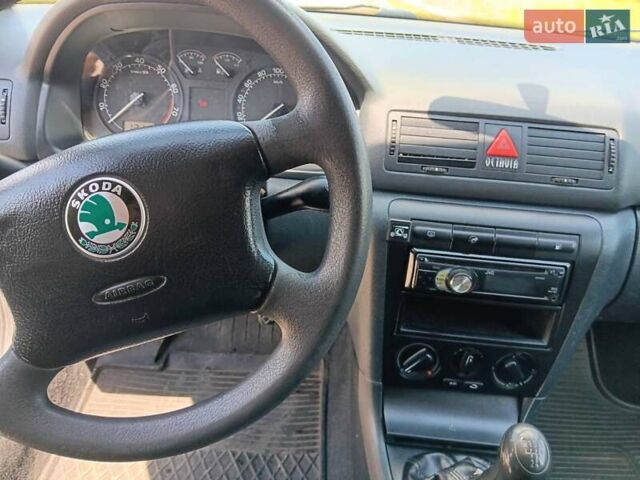 Сірий Шкода Октавія, об'ємом двигуна 1.6 л та пробігом 221 тис. км за 6599 $, фото 2 на Automoto.ua