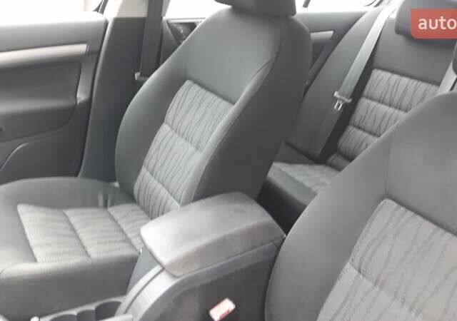 Серый Шкода Октавия, объемом двигателя 1.4 л и пробегом 224 тыс. км за 6400 $, фото 12 на Automoto.ua