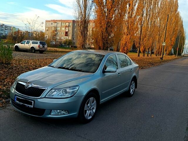 Серый Шкода Октавия, объемом двигателя 1.6 л и пробегом 230 тыс. км за 7800 $, фото 3 на Automoto.ua