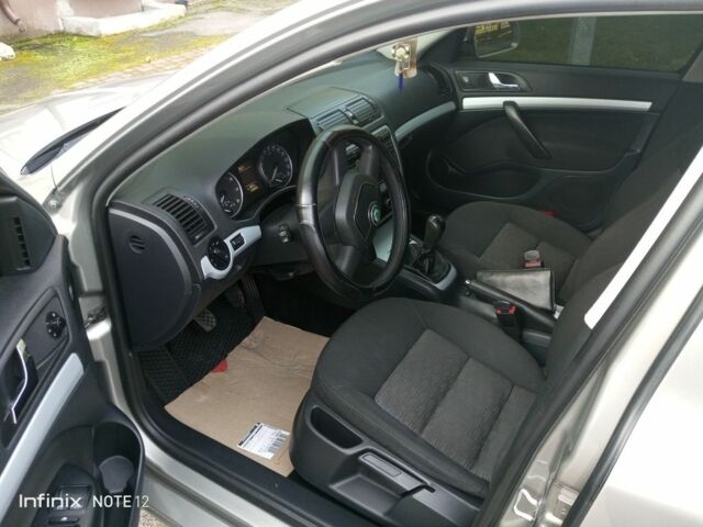 Серый Шкода Октавия, объемом двигателя 1.4 л и пробегом 229 тыс. км за 7200 $, фото 7 на Automoto.ua