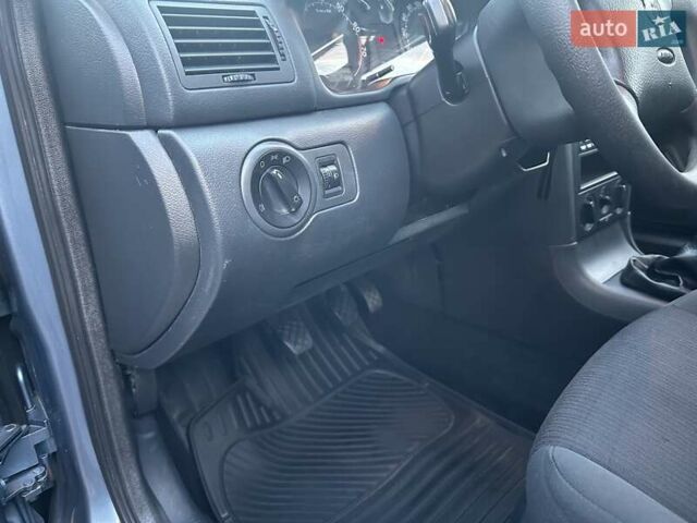 Серый Шкода Октавия, объемом двигателя 1.6 л и пробегом 213 тыс. км за 5600 $, фото 17 на Automoto.ua