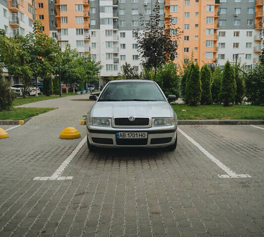 Сірий Шкода Октавія, об'ємом двигуна 1.6 л та пробігом 203 тис. км за 6900 $, фото 4 на Automoto.ua