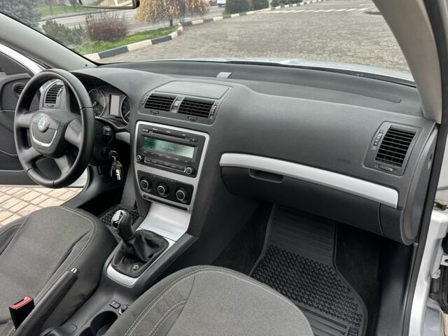Серый Шкода Октавия, объемом двигателя 1.6 л и пробегом 178 тыс. км за 8700 $, фото 20 на Automoto.ua