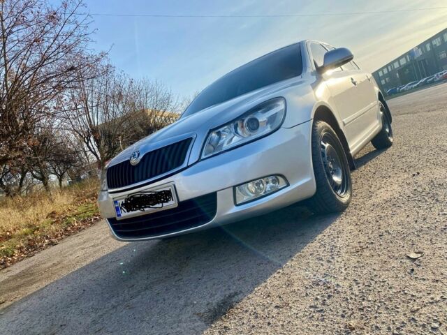 Сірий Шкода Октавія, об'ємом двигуна 1.6 л та пробігом 300 тис. км за 7650 $, фото 1 на Automoto.ua