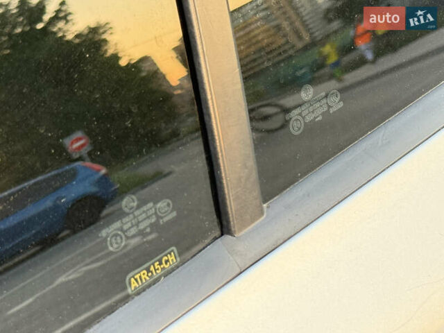 Серый Шкода Октавия, объемом двигателя 1.6 л и пробегом 262 тыс. км за 7600 $, фото 12 на Automoto.ua