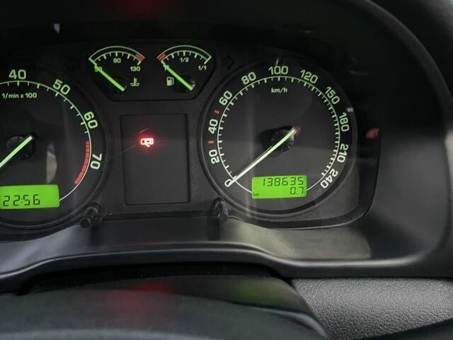 Сірий Шкода Октавія, об'ємом двигуна 1.6 л та пробігом 138 тис. км за 7000 $, фото 5 на Automoto.ua