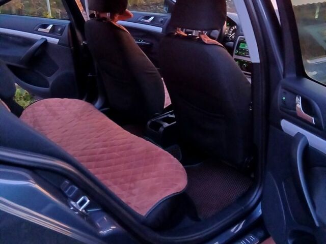 Серый Шкода Октавия, объемом двигателя 1.6 л и пробегом 180 тыс. км за 8600 $, фото 3 на Automoto.ua