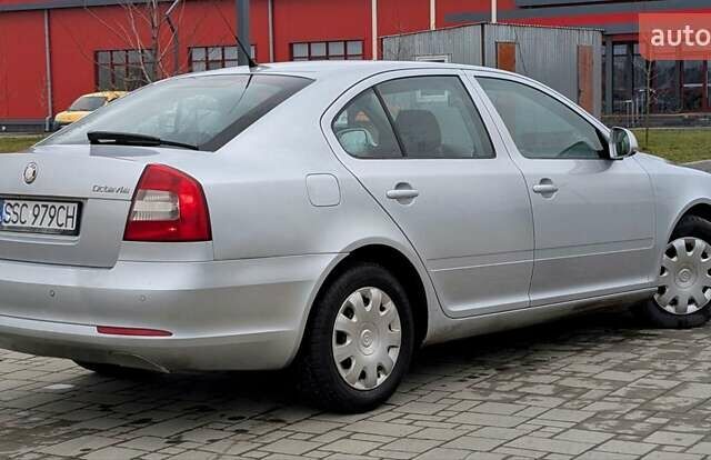 Серый Шкода Октавия, объемом двигателя 1.9 л и пробегом 285 тыс. км за 3850 $, фото 2 на Automoto.ua