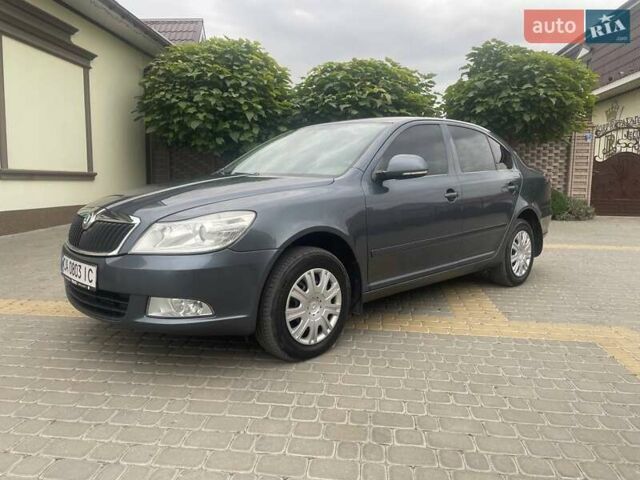Серый Шкода Октавия, объемом двигателя 1.6 л и пробегом 179 тыс. км за 7700 $, фото 2 на Automoto.ua