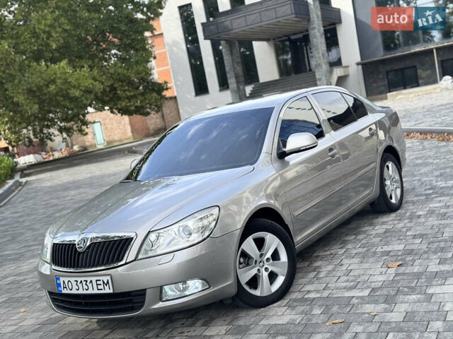 Серый Шкода Октавия, объемом двигателя 1.2 л и пробегом 233 тыс. км за 7600 $, фото 2 на Automoto.ua