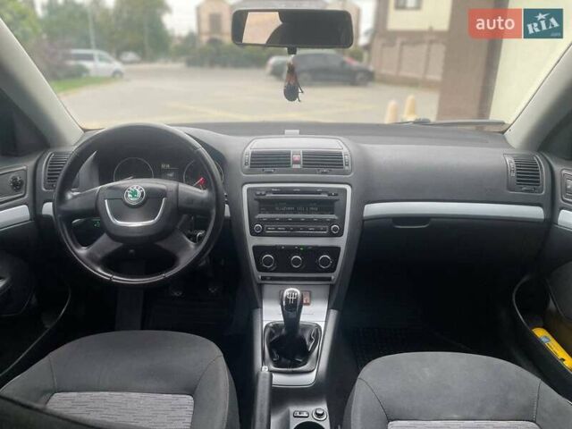 Серый Шкода Октавия, объемом двигателя 1.6 л и пробегом 179 тыс. км за 7700 $, фото 13 на Automoto.ua
