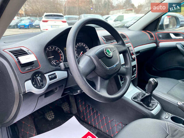 Серый Шкода Октавия, объемом двигателя 1.9 л и пробегом 295 тыс. км за 6590 $, фото 8 на Automoto.ua