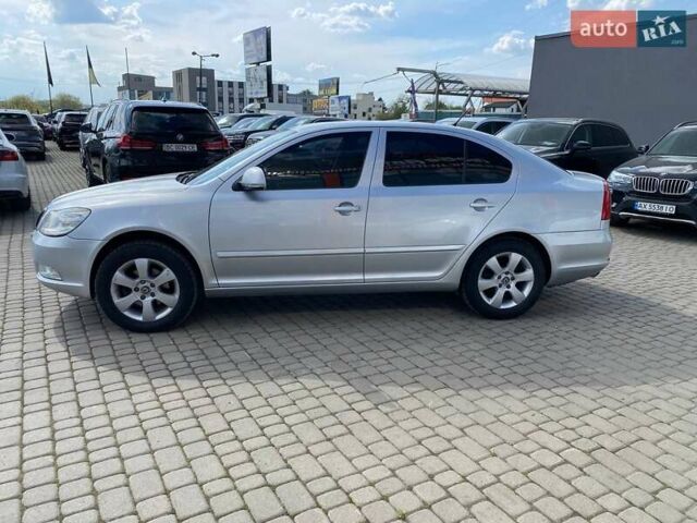 Серый Шкода Октавия, объемом двигателя 1.8 л и пробегом 251 тыс. км за 8000 $, фото 3 на Automoto.ua