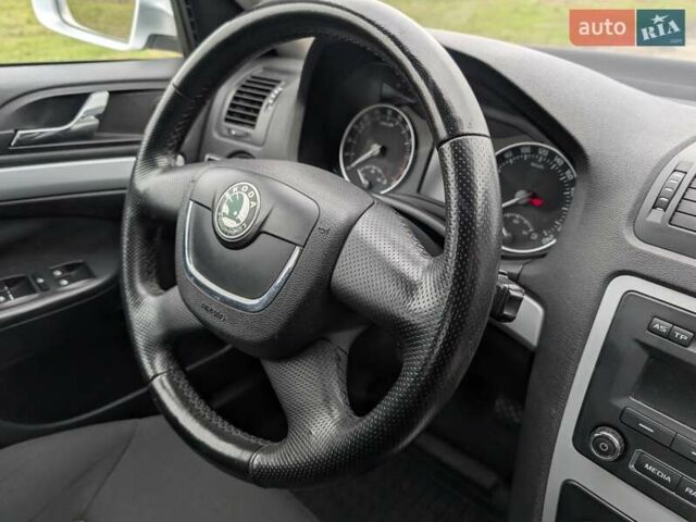 Сірий Шкода Октавія, об'ємом двигуна 1.9 л та пробігом 277 тис. км за 7750 $, фото 27 на Automoto.ua