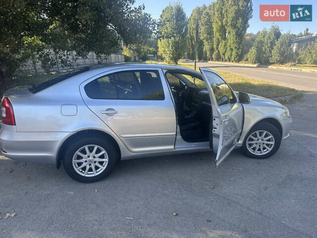 Серый Шкода Октавия, объемом двигателя 1.8 л и пробегом 265 тыс. км за 9500 $, фото 8 на Automoto.ua