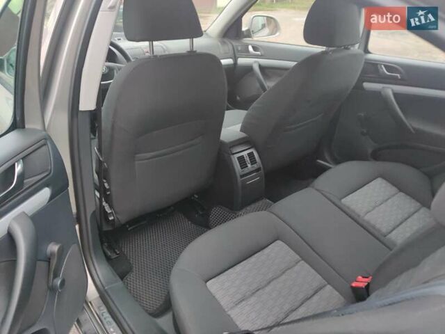 Серый Шкода Октавия, объемом двигателя 1.6 л и пробегом 270 тыс. км за 8500 $, фото 7 на Automoto.ua