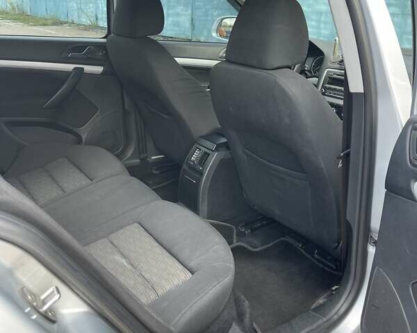 Серый Шкода Октавия, объемом двигателя 1.6 л и пробегом 260 тыс. км за 7900 $, фото 6 на Automoto.ua