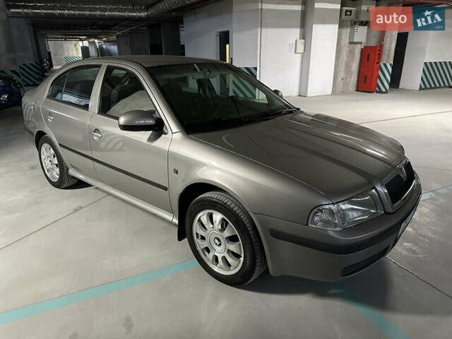 Сірий Шкода Октавія, об'ємом двигуна 1.6 л та пробігом 200 тис. км за 6900 $, фото 2 на Automoto.ua