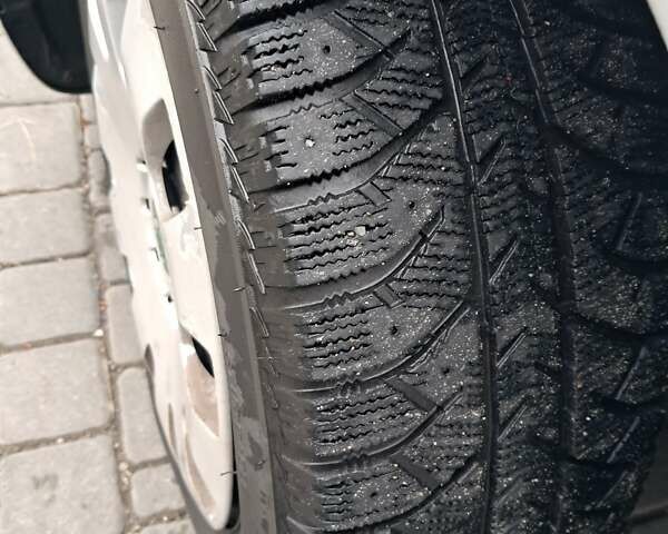 Серый Шкода Октавия, объемом двигателя 1.6 л и пробегом 250 тыс. км за 6100 $, фото 16 на Automoto.ua