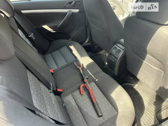 Сірий Шкода Октавія, об'ємом двигуна 1.8 л та пробігом 140 тис. км за 7500 $, фото 15 на Automoto.ua