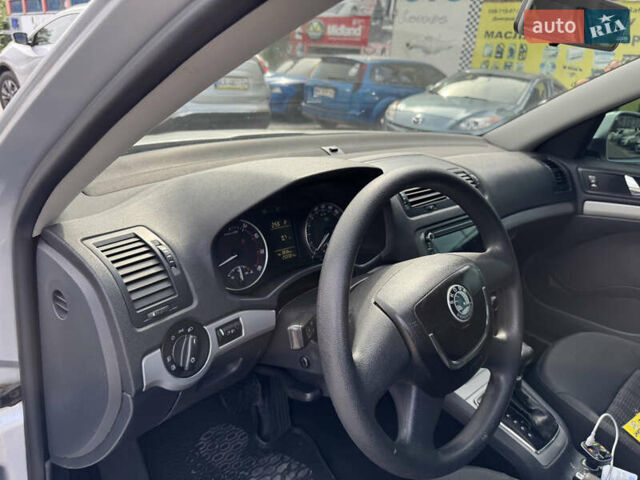 Сірий Шкода Октавія, об'ємом двигуна 1.8 л та пробігом 259 тис. км за 7500 $, фото 40 на Automoto.ua