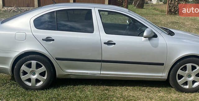 Серый Шкода Октавия, объемом двигателя 1.6 л и пробегом 249 тыс. км за 6200 $, фото 3 на Automoto.ua