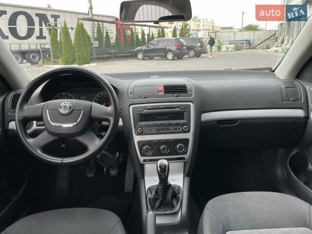 Сірий Шкода Октавія, об'ємом двигуна 1.6 л та пробігом 150 тис. км за 6800 $, фото 8 на Automoto.ua