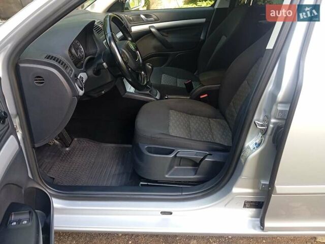 Сірий Шкода Октавія, об'ємом двигуна 1.6 л та пробігом 237 тис. км за 7800 $, фото 77 на Automoto.ua