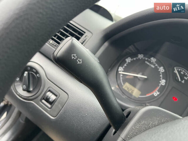 Сірий Шкода Октавія, об'ємом двигуна 1.6 л та пробігом 150 тис. км за 7500 $, фото 69 на Automoto.ua