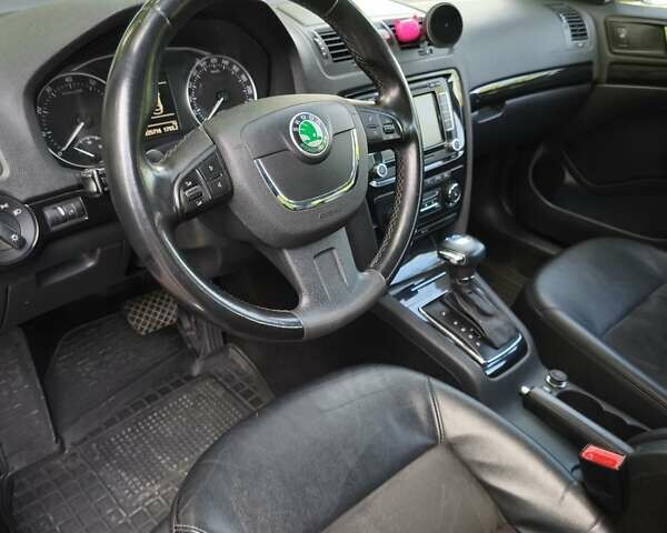 Серый Шкода Октавия, объемом двигателя 1.8 л и пробегом 225 тыс. км за 9899 $, фото 8 на Automoto.ua
