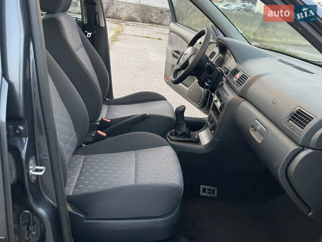 Сірий Шкода Октавія, об'ємом двигуна 1.6 л та пробігом 150 тис. км за 7650 $, фото 48 на Automoto.ua