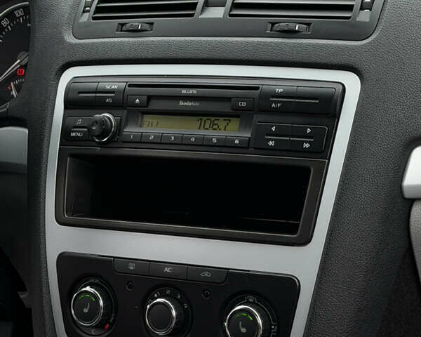 Сірий Шкода Октавія, об'ємом двигуна 1.6 л та пробігом 194 тис. км за 7650 $, фото 42 на Automoto.ua